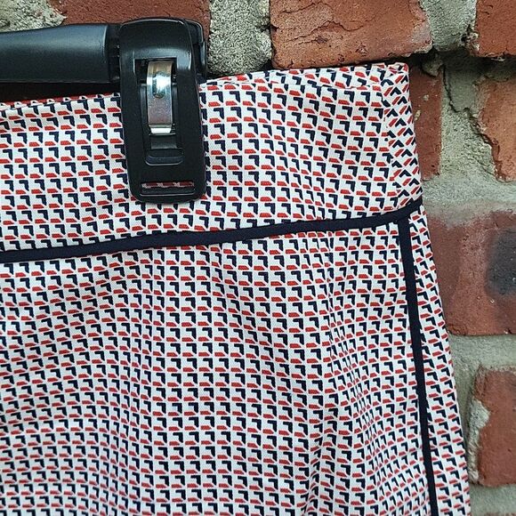 ANN TAYLOR PETITE  GEOMETRIC SKIRT - Picture 4 of 5